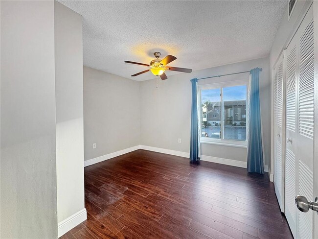 Building Photo - 626 Orange Dr