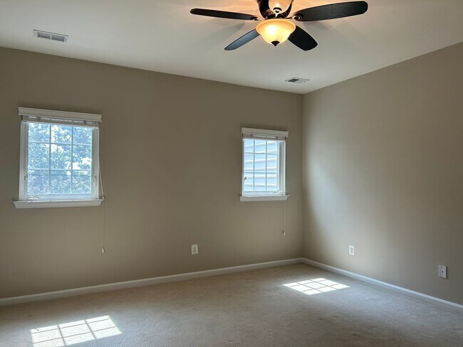 Building Photo - Remarkable Value in Autumn Oaks Community