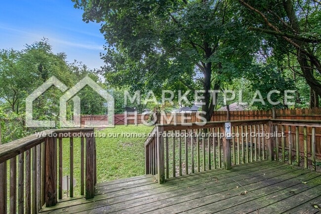 Building Photo - 822 N St Louis Blvd