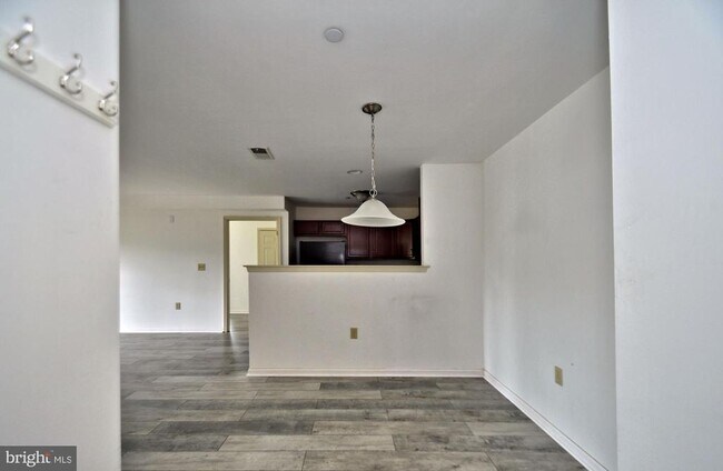Building Photo - 3940 Ashland Dr