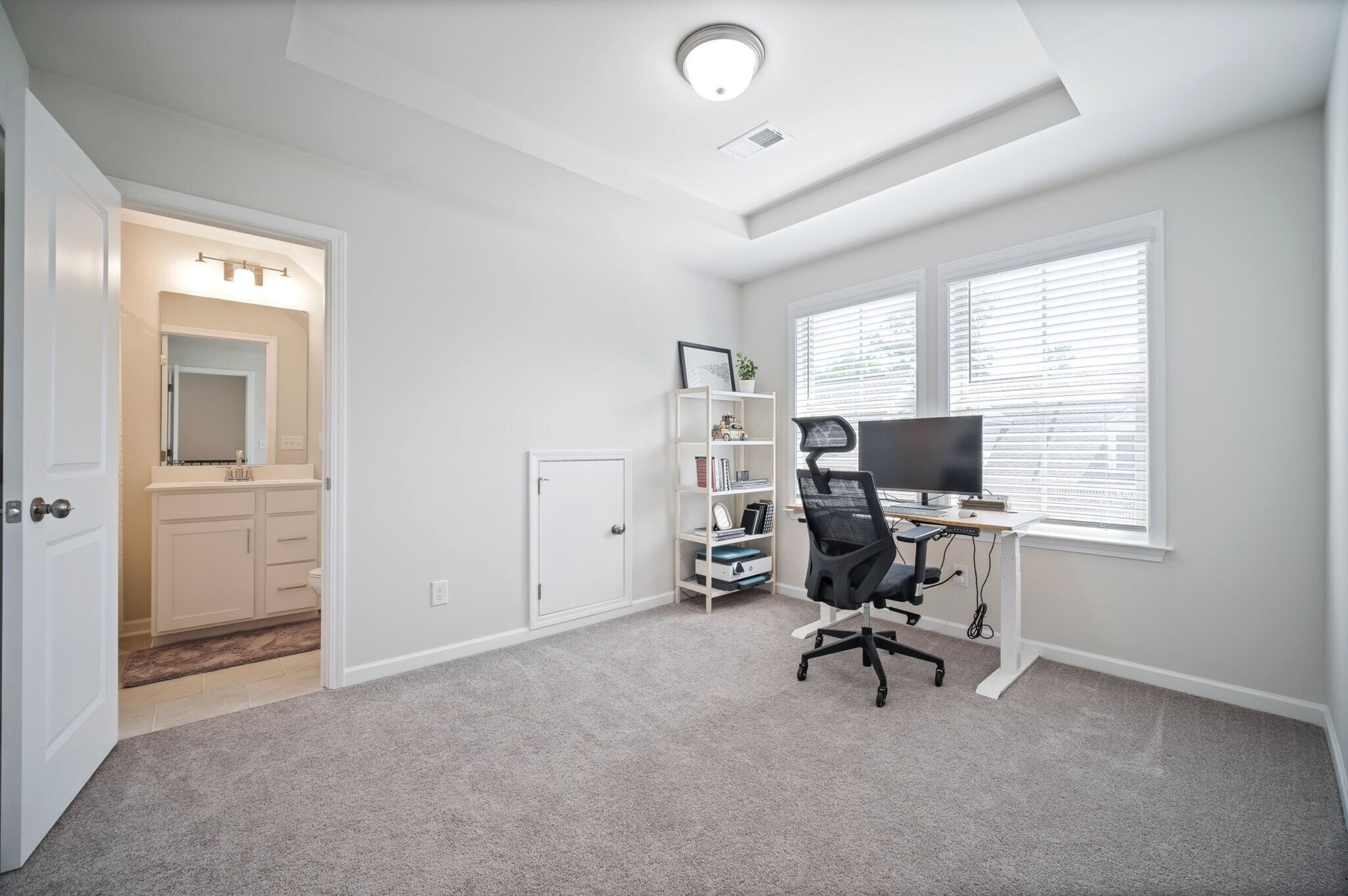 Building Photo - 1595 Ridgebrook Downs