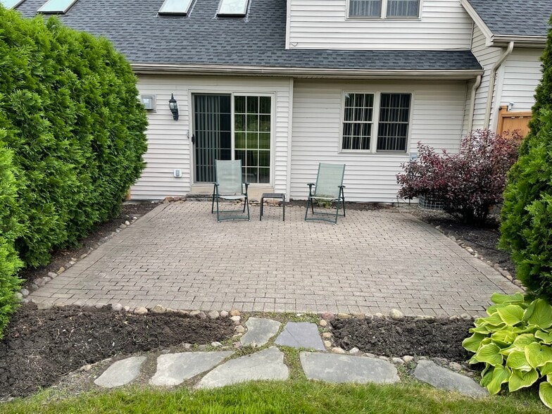 Building Photo - 53 Sawgrass Ct