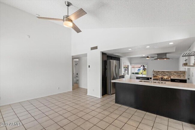 Building Photo - 667 W Pecos Ave