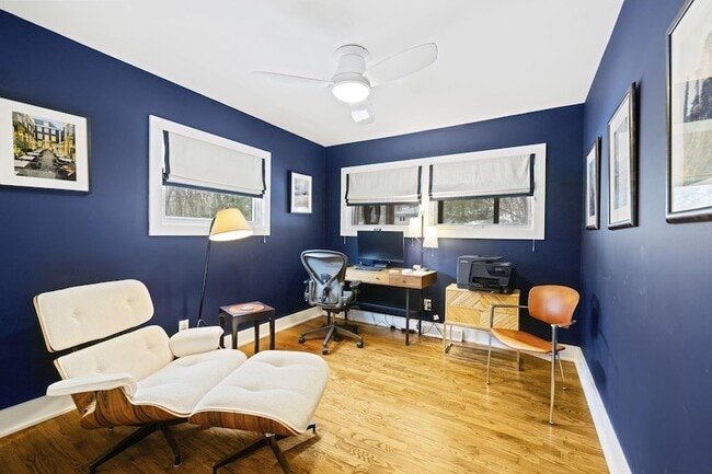 Building Photo - 9591 Hillside Dr