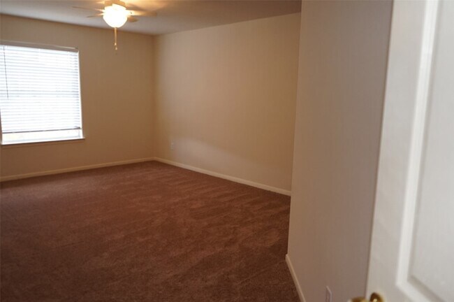 Building Photo - 2719 Indigo Stone Ln