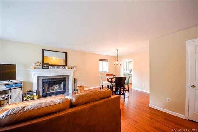 Building Photo - 115 Fillow St