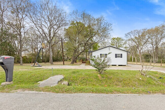 Building Photo - 804 Avenue I