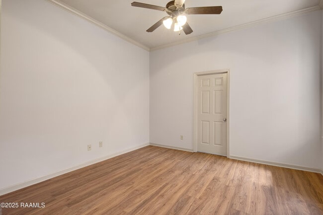 Building Photo - 329 Chimney Rock Blvd