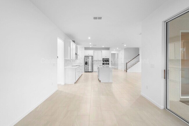 Building Photo - 13053 Pergola Ave