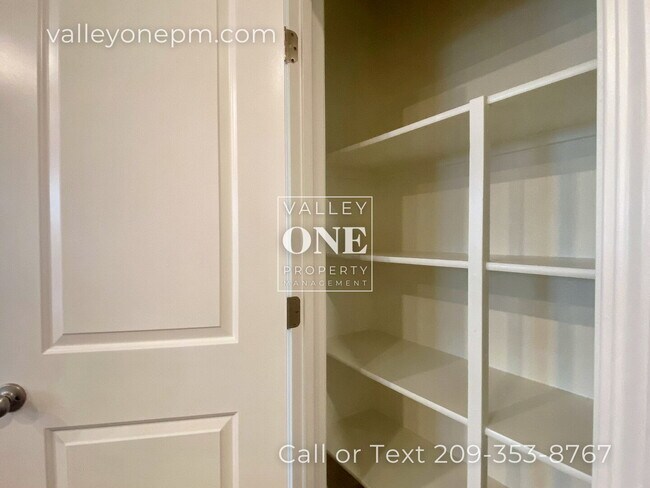 Building Photo - COMING SOON! 4 bedroom, 3 bath, pet-friendly NEWER HOME with Solar