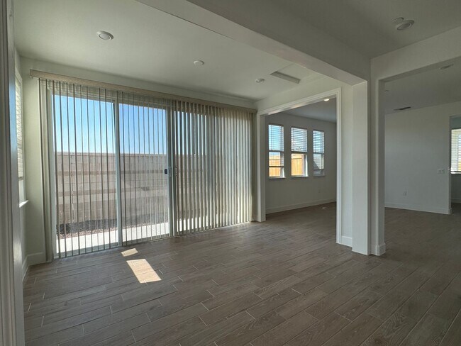 Building Photo - Avail by June 25th. Solar home in 55+ gated community at Heritage Placer Vineyards