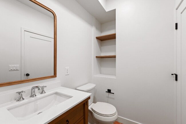 Building Photo - 6511 Orange St