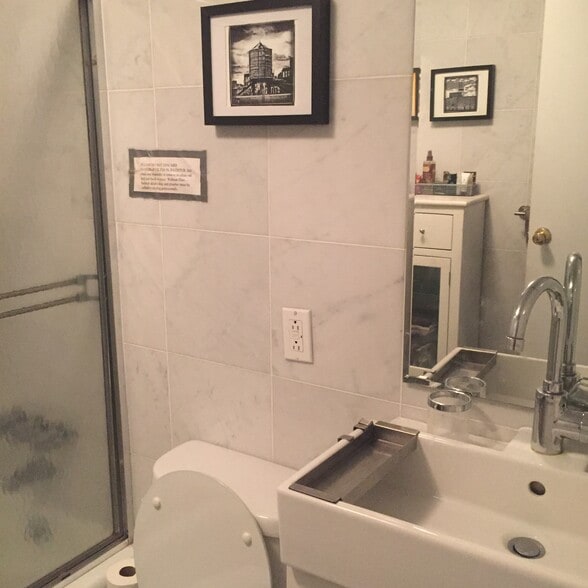 Building Photo - 471 Broadway