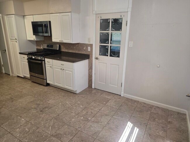 Building Photo - 13600 FM1314