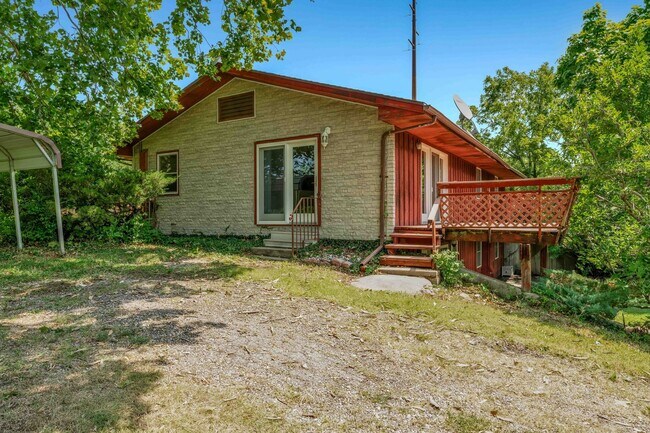 Building Photo - 40 Deep Creek Rd