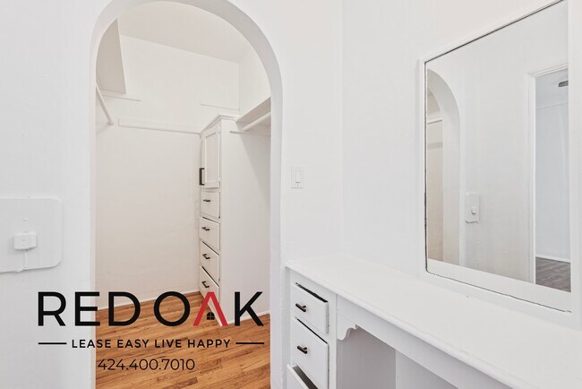 Building Photo - 660 Cochran Ave