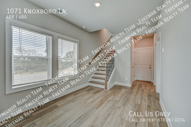 Building Photo - 1071 Knoxboro Ln