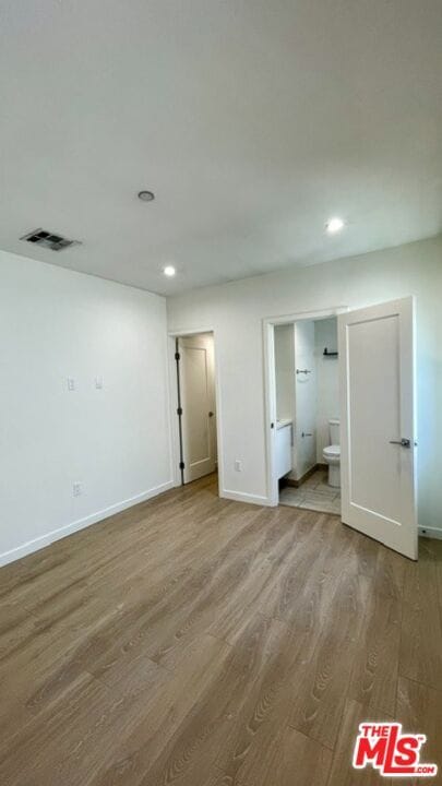 Building Photo - 5222 Satsuma Ave