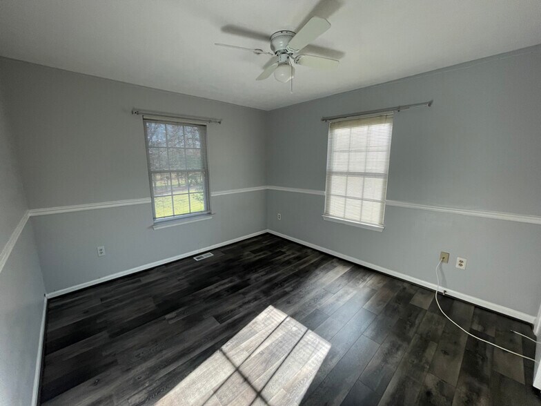 Building Photo - 2606 Windy Oak Ct