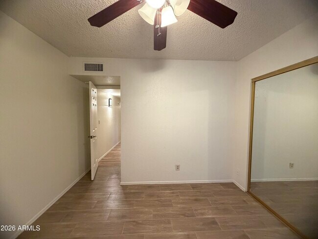 Building Photo - 6509 W Cochise Dr