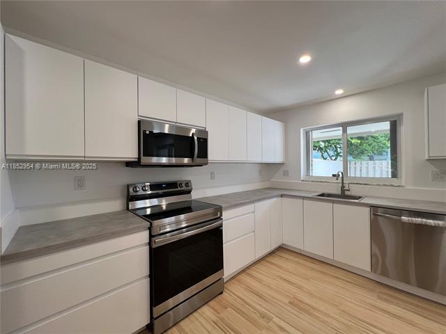 Building Photo - 8115 SW 81st Pl