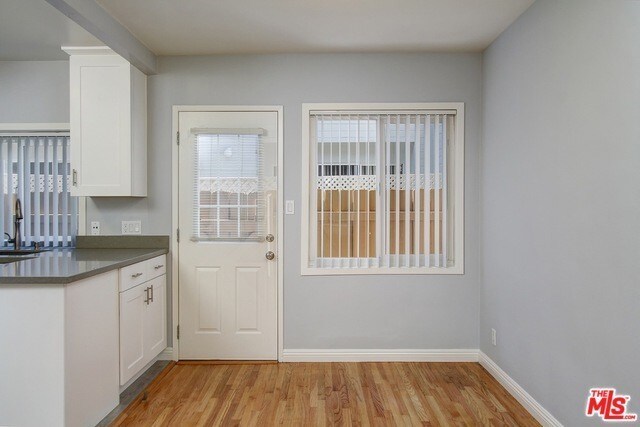 Building Photo - 321 Cameron Pl