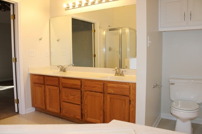 Building Photo - 112 Wenonah Way