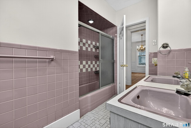 Building Photo - 339 Willow St