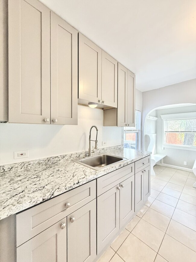 Building Photo - 1914 31st St S