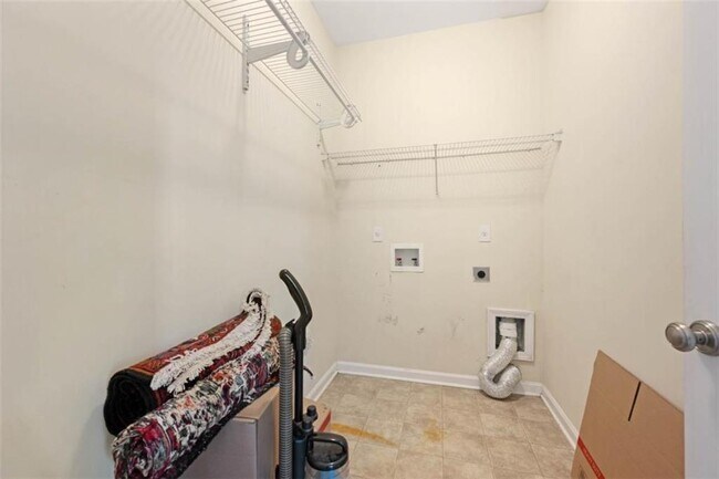Building Photo - 773 Van Briggle Path NE