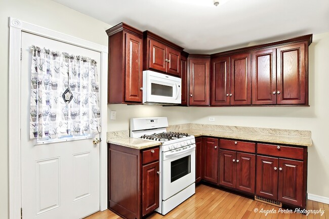 Building Photo - 1219 Brentwood Dr