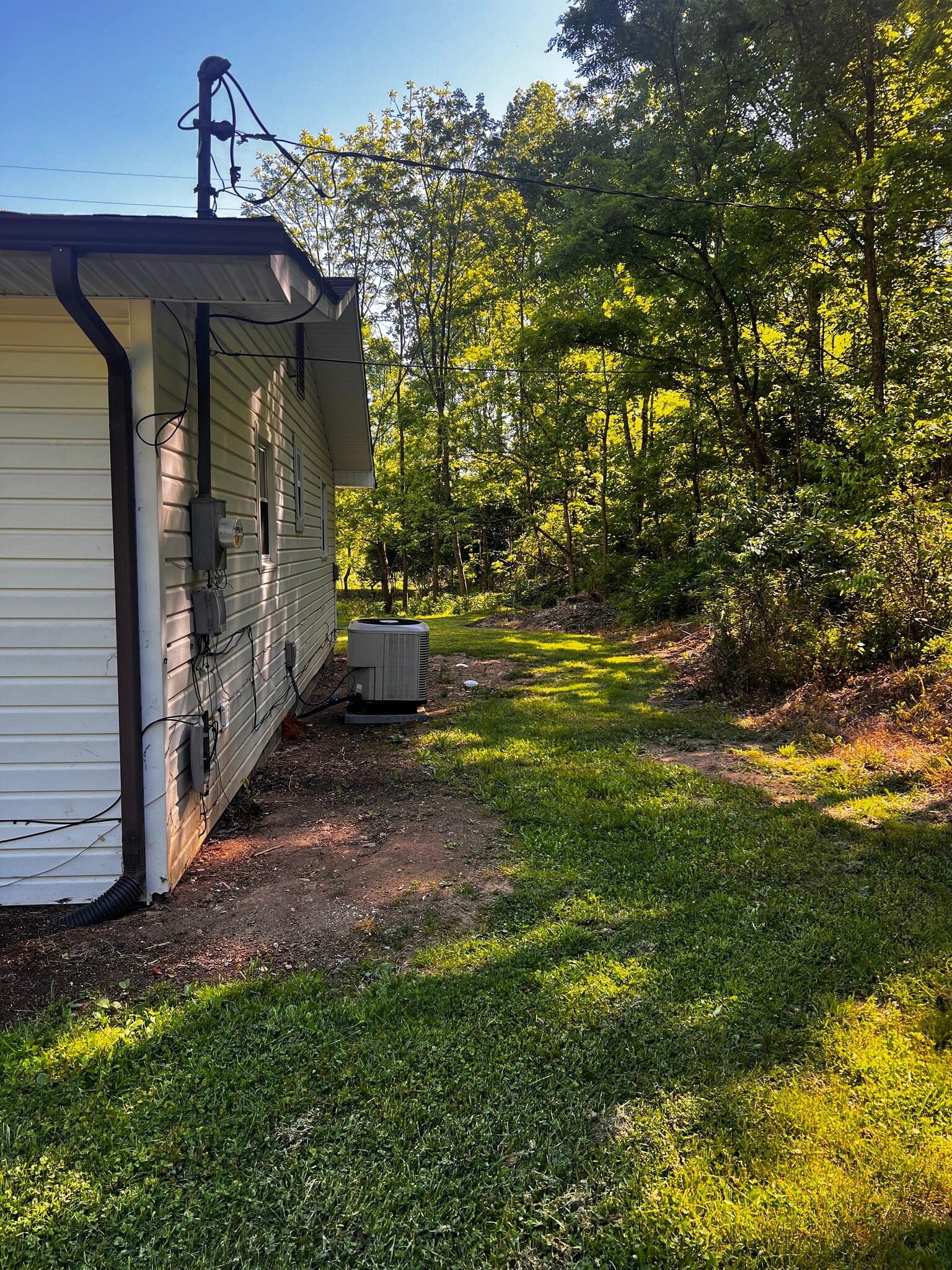 Building Photo - 3607 Sink Valley Rd