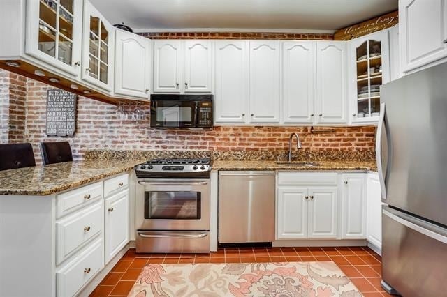 Building Photo - 68 Park Ave