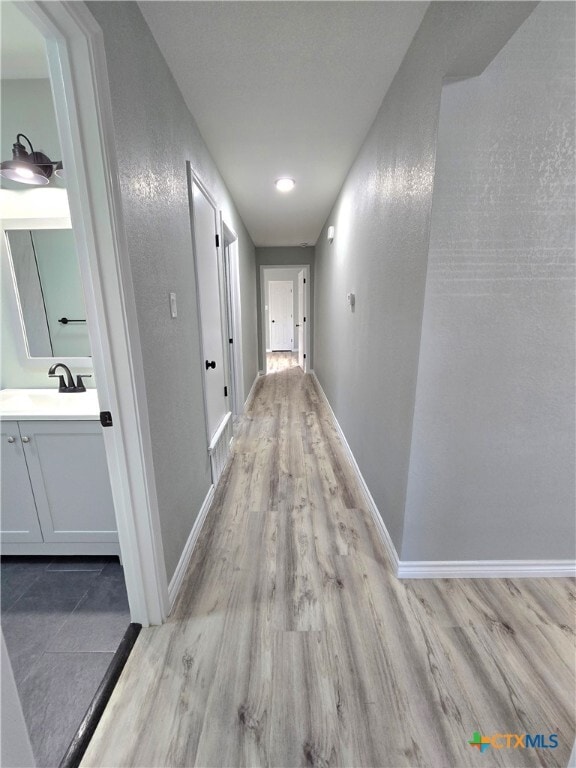 Building Photo - 1204 Amthor Ave