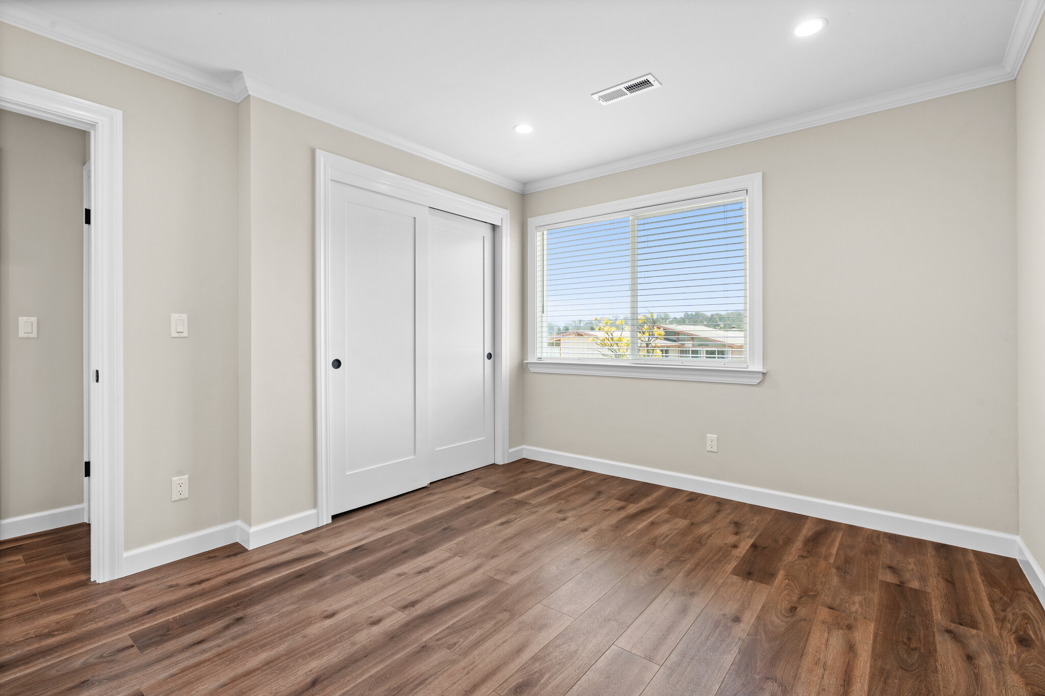 Building Photo - 2480 Ardee Ln