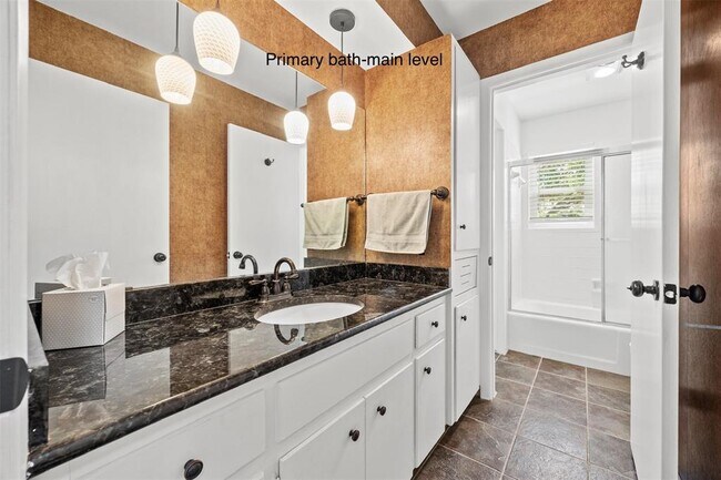 Building Photo - 9411 Cedar Crest Dr