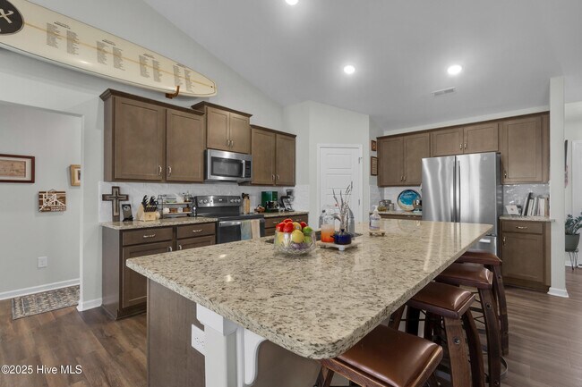 Building Photo - 429 Palisades Way