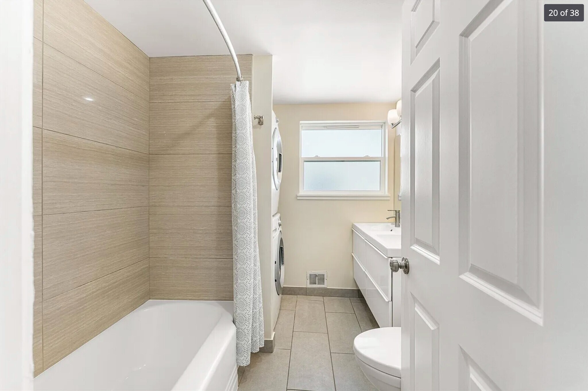 Building Photo - 1588 Alki Ave SW