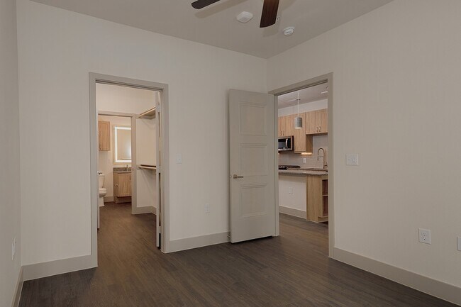 Building Photo - 8900 Six Pines Dr