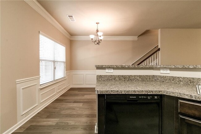 Building Photo - 606 Oakside Pl