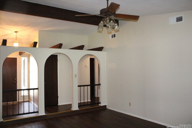 Building Photo - 5314 Peppermint Ln
