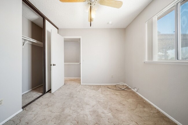 Building Photo - For RENT at Sandalwood Park North