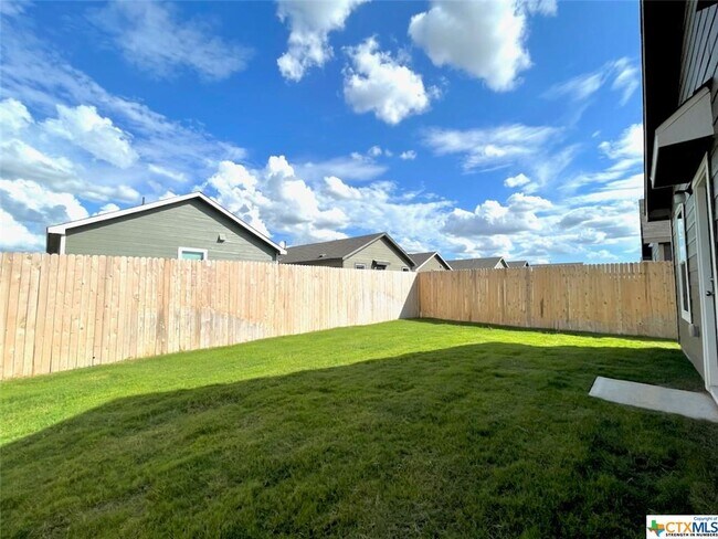 Building Photo - 296 Gypsum Vly