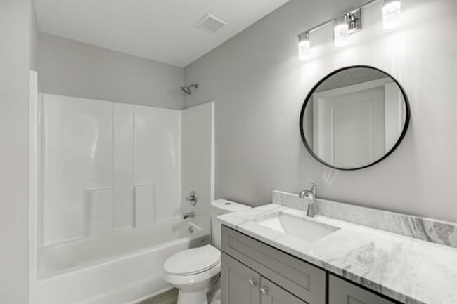 Building Photo - 1641 E Broad St