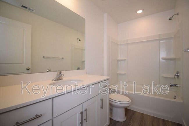 Building Photo - 397 N Buoy Ln