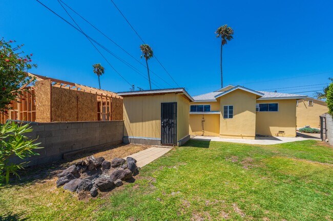 Building Photo - 2214 Ripley Ave