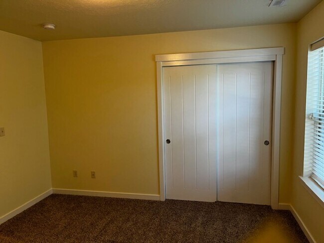 Building Photo - SAW1530U