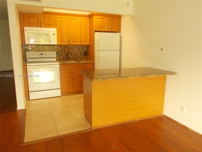 Building Photo - 1400 SW 124th Terrace
