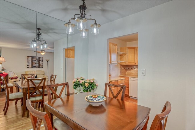 Building Photo - 2400 NE 10th St