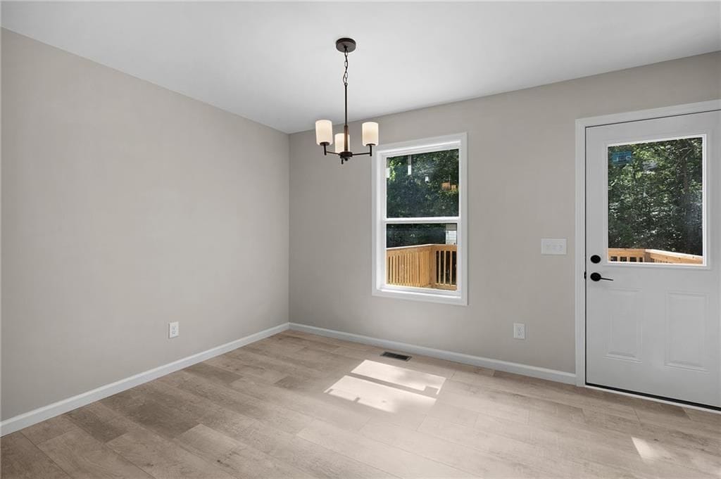 Building Photo - 135 Holly Creek Dr